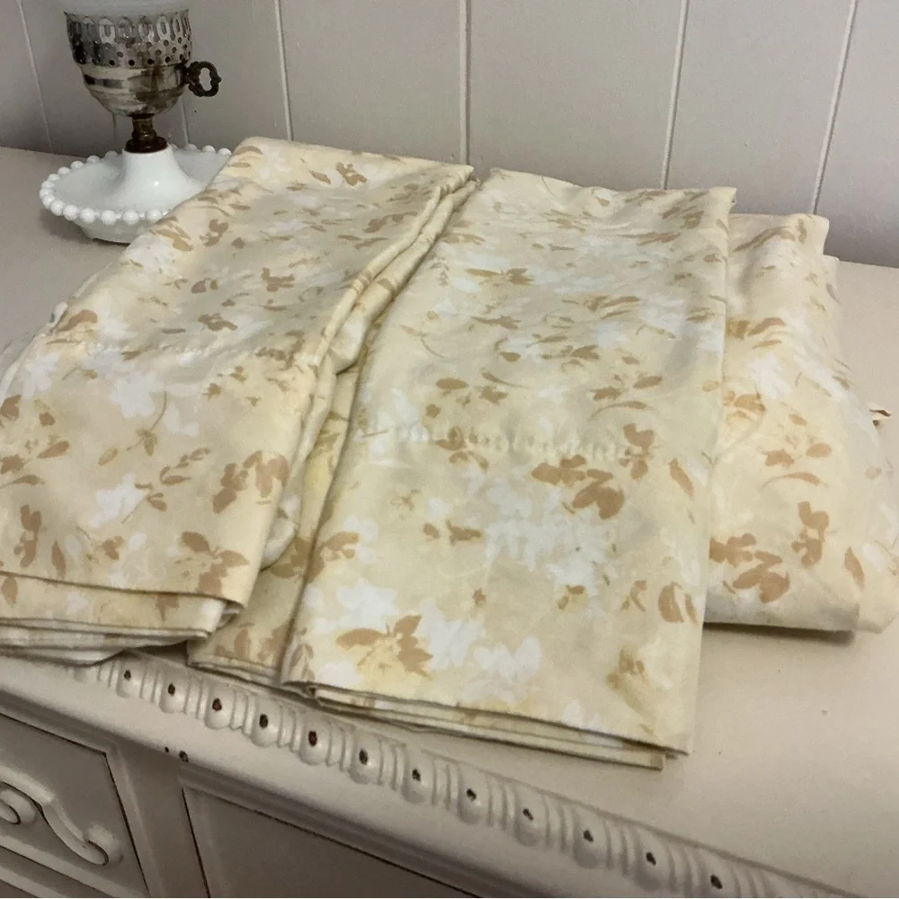 DKNY Sheet Set